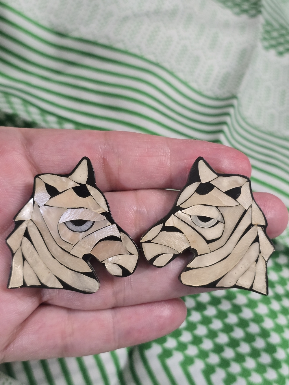 Vintage Lee Sands Zebra Head Mother Of Pearl Inlay Post Figural Earrings